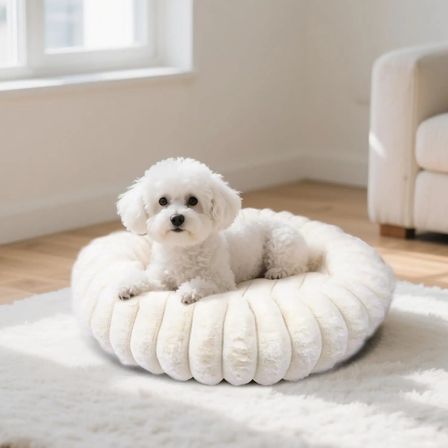 Luxury Donut Dog & Cat Bed, Faux Fur Calming Pet Bed with Non-Slip Base